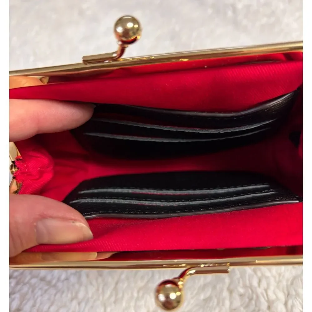 NWOT Dooney & Bourke Black Pebble Grain Kisslock Wallet